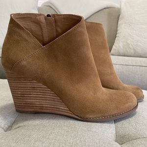Lucky Brand Ankle Wedge Booties Size 9